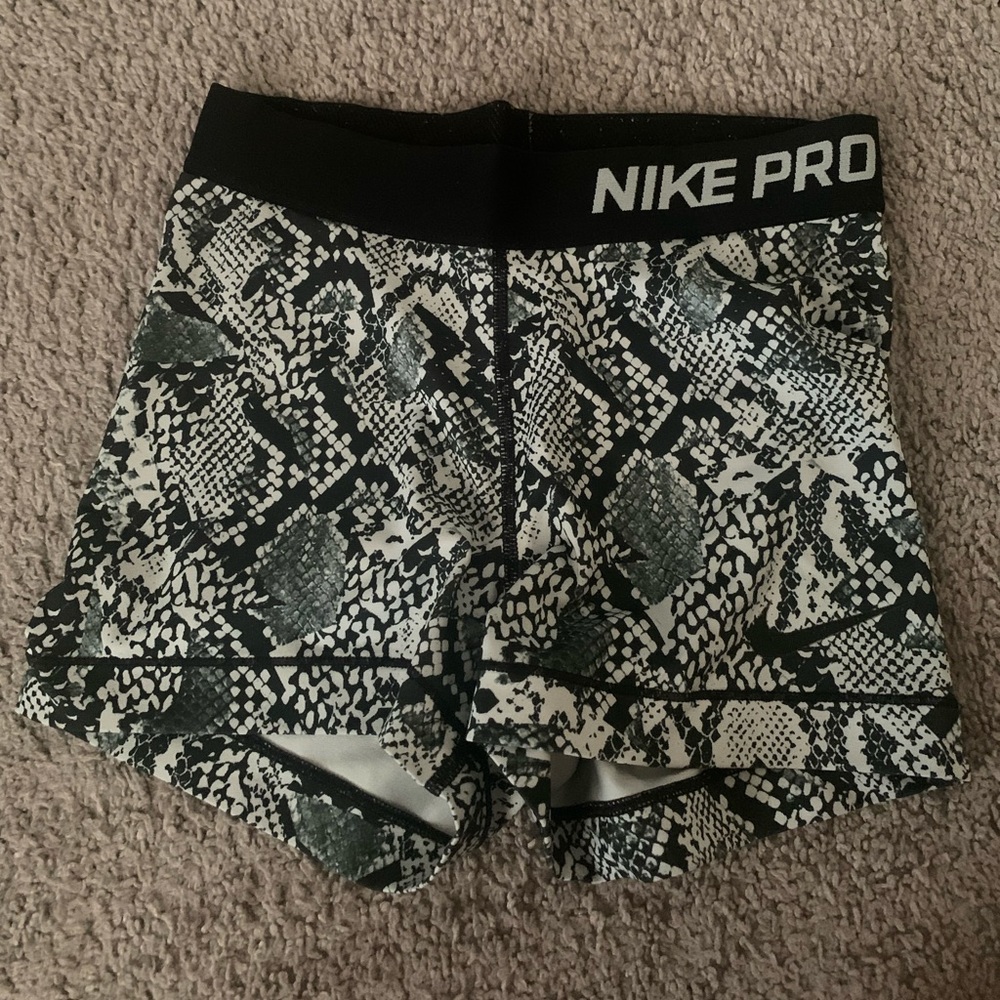 2 xs spandex shorts